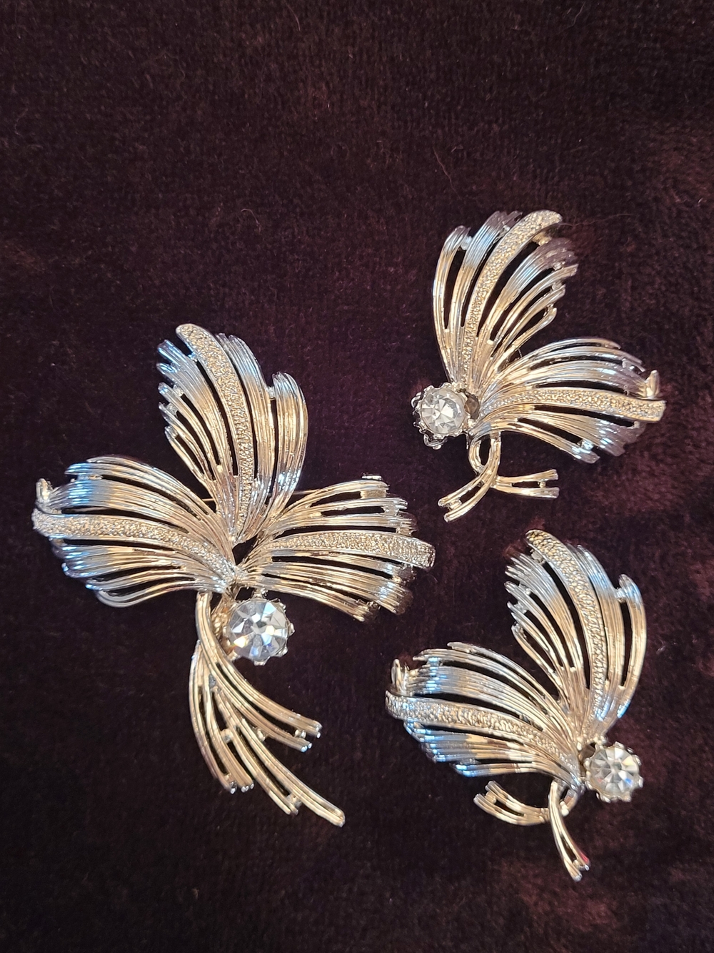 Vintage Emmons Signed Demi-Parure Brooch & Clip On Earrings Rhinestone 1960s